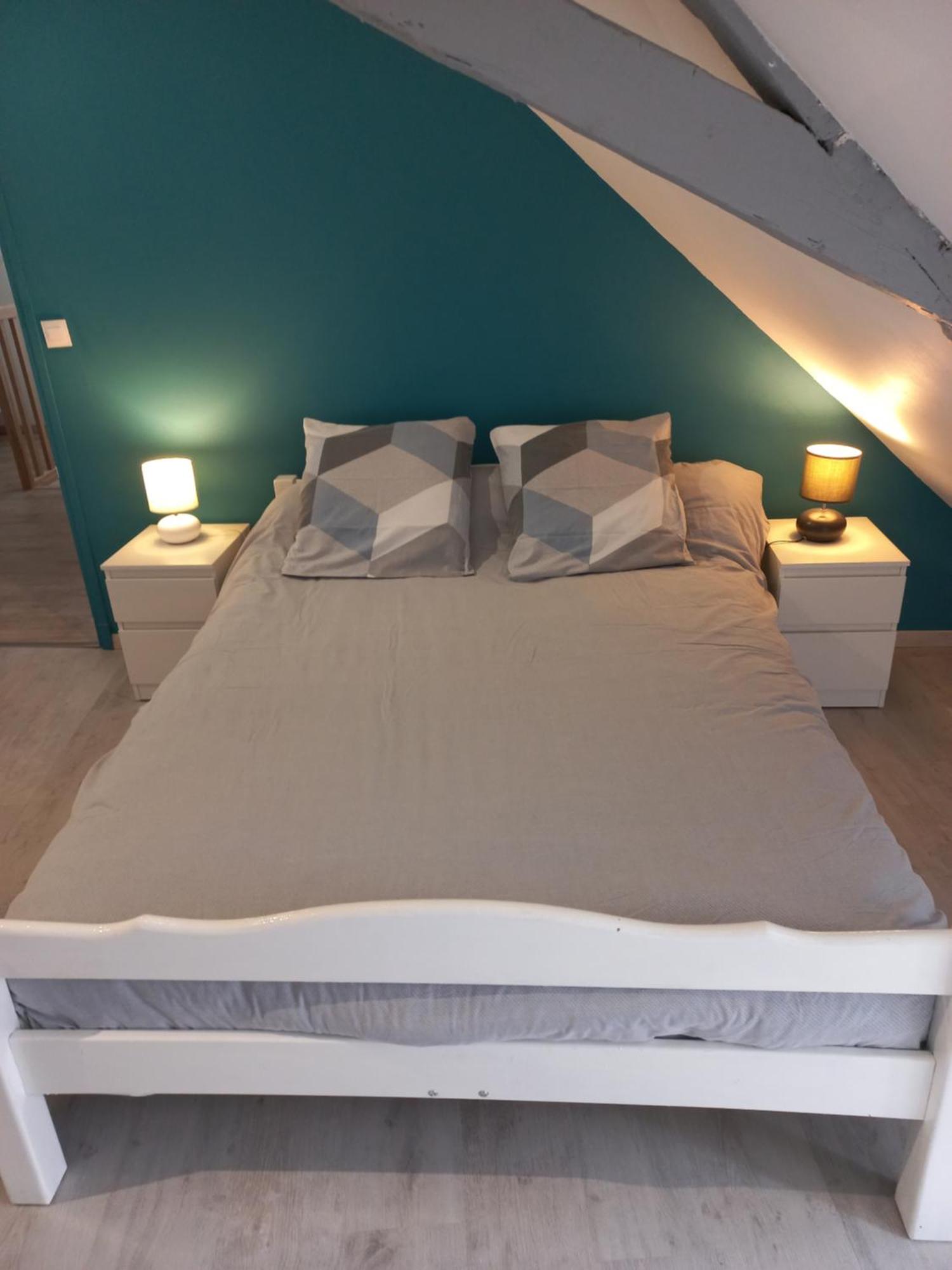 Agreable Maison De Ville Au Coeur De 시농 외부 사진
